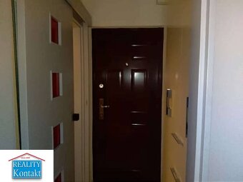 Ponúkame na prenájom 1-izbový byt v N. Zámkoch - 9