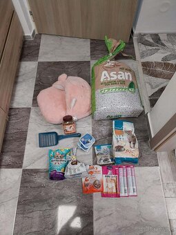 Ježko Bielobruchý - 9