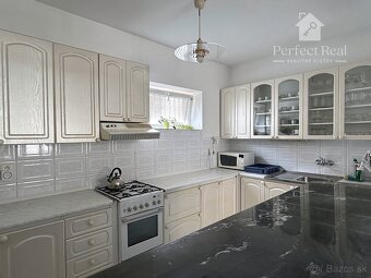 🎄Rodinný dom s podkrovím, záhradou a letným domom - Rača 🎁 - 9