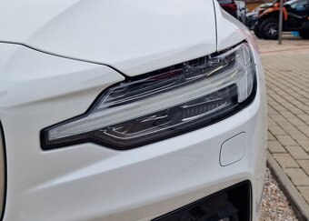 VOLVO V60 D3 R-DESIGN A/T - 9