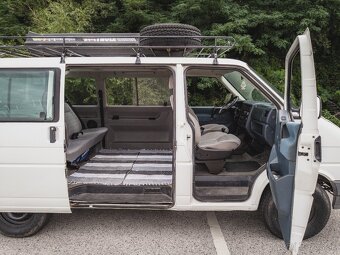 Predám VW Caravelle T4 2.4d syncro 57kw 4x4 - 9