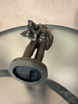 Predam sošku so značenim autora - 9