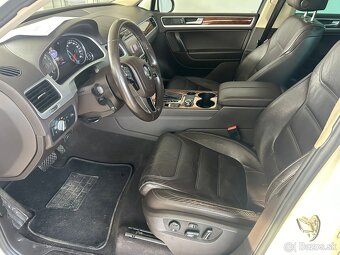 Volkswagen Touareg 3.0 TDI Elegance - 4Motion - 9