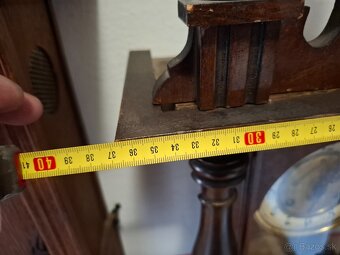 Predám funkčné starožitné hodiny Franz Hermle Altdeutsche Po - 9