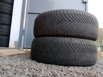 zimné pneumatiky 265/60r18- 2ks Michelin - 5.13 mm - 20€ - 9