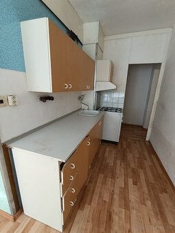 3 izbový byt, Levice, Dopravná ulica - 9