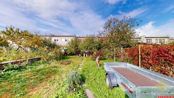 Na predaj 6 izbový rodinný dom v radovej zástavbe v Lučenci - 9