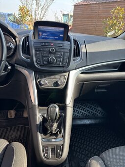 Opel Zafira - 9