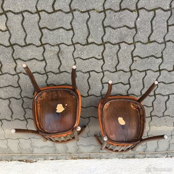 Legendarne retro Stolicky TON drevene 2ks - 9