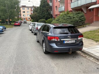 Avensis - 9