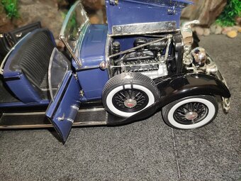 prodám model 1:18 lincoln model K 1931 - 9