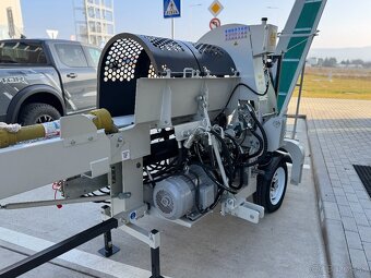 Kombinovaný elektro + za traktor štiepací poloautomat dreva - 9