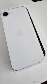 IPhone 16e - 9