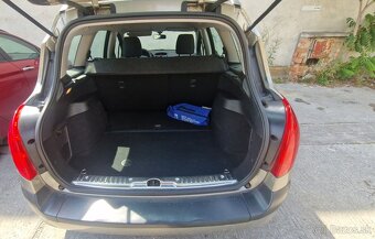 Peugeot 308 sw - 9