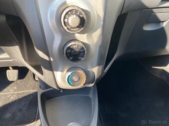 Predám Toyota Yaris 2008 1.0VVT-I - 9