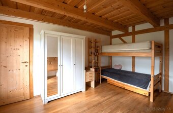 PREDAJ, rodinný dom Zaježová, vhodný na trvalé bývanie alebo - 9