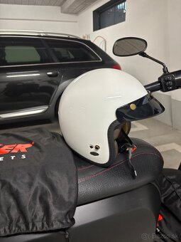 Lambretta V125 Special - 9