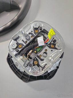 VOLANT BMW E90, E91, BMW X1 - 9