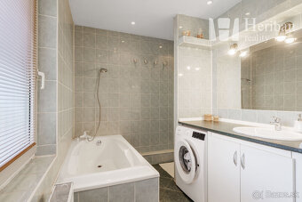 3izb.byt,79m2,s parkovacím miestom,Komenského ul,Staré Mesto - 9