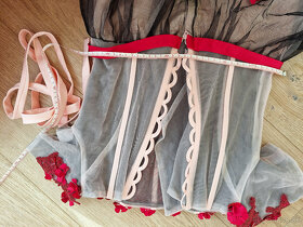 Nove plesove saty S-M vhodne aj na maskarny bal - 9