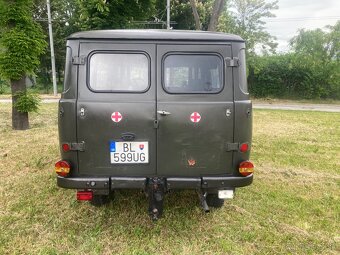 UAZ 452A - 9