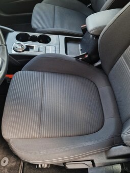Ford Focus Kombi 1.0 EcoBoost 125k Titanium A/T - 9