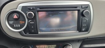 Toyota Yaris 1.0i rok 2012 naj.130000 km - 9