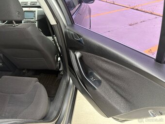 Predám Volkswagen Passat B6 2.0 TDi,103Kw,R.v.2008 - 9