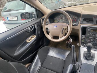 Volvo  V 70  D5 - 9