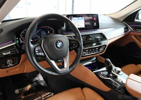 BMW Řada 5 530d xDrive Lux. Line DAP/Pano nafta automat - 9