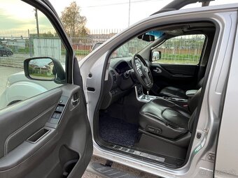 Nissan Navara 4WD s uzávierkou - 9