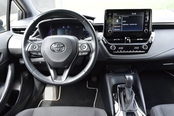 Toyota Corolla Kombi TS 2.0 HYBRID E-CVT SR 2021 DPH - 9