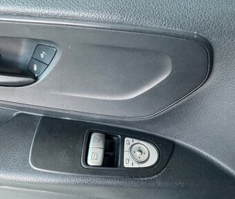 Mercedes-Benz Vito 113CDi Lang, 3/6 miestne - 9