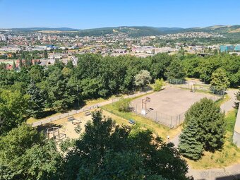 Elegantný 3-izb byt (67m²) s krásnym výhľadom / Lidické nám. - 9