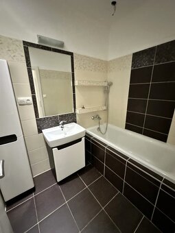 Zrekonštruovaný 3 izbový byt, 78 m2, garáž, záhrada, Galanta - 9