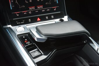 Audi e-tron 5.5 55 Advance, 4x4 - 9
