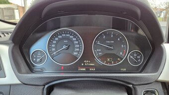 BMW 320D xDrive - 9