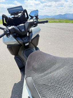 Honda Forza 125 - 9