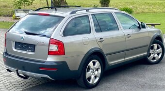 Škoda Octavia SCOUT 2.0 TDI CR DSG 4X4 103KW COMBI 160000KM - 9