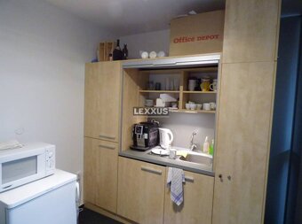 | moderné tiché kancelárie na Hrbanovom nám., BA I - 9