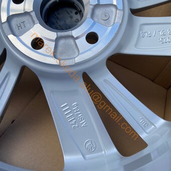 NOVÉ Nevis Octavia 4 - 9