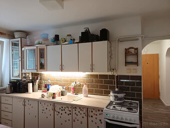 Predaj 3 izbový tehlový byt s balkónom, 78 m2 centrum Brezno - 9