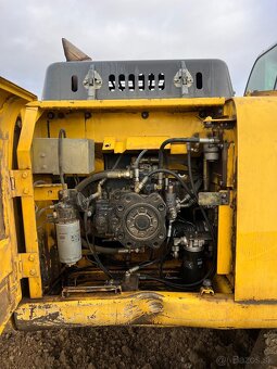 New Holland E215 - 9