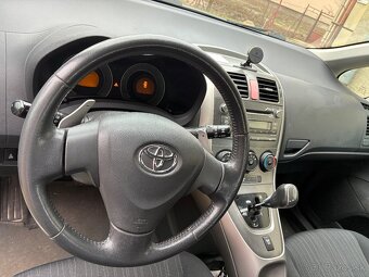 Toyota Auris 1.4 D-4D - 9