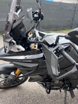 SUZUKI V-STROM 1050 DE - 9