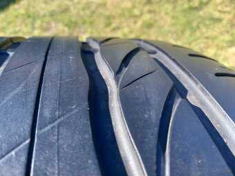275/40 r18 letne pneumatiky - 9