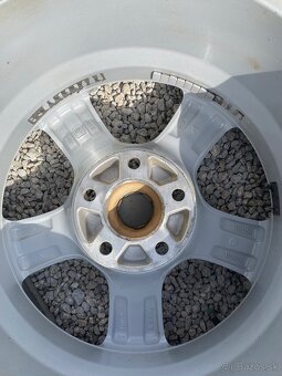 Borbet 5x120 235/55/17 - 9