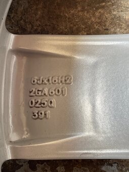 AL disky originál VW 5x112 R16 ET 43 so zimnými pneumatikami - 9