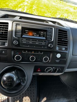 Predám Volkswagen caravelle LONG 2.0tdi 75kw 2012 8miestny - 9