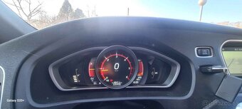 Volvo V40 2.0 120K R-design - 9